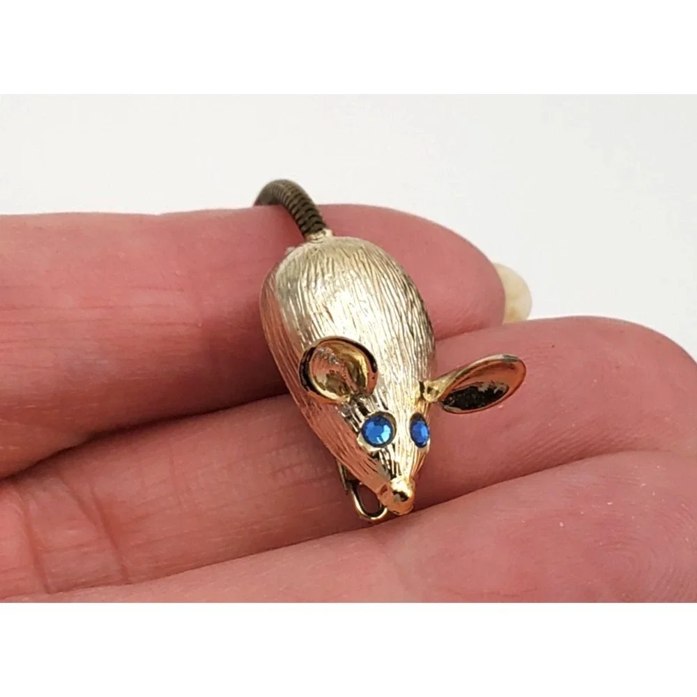 Vintage Mouse Brooch w Swinging Tail Gold Tone Blue Eyes